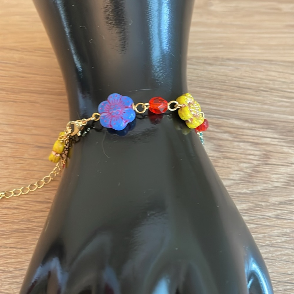HAND CRAFTED FLORAL FANTASY BRACELET Rainbow Czech Glass Flowers & Beads Boho - Picture 3 of 14